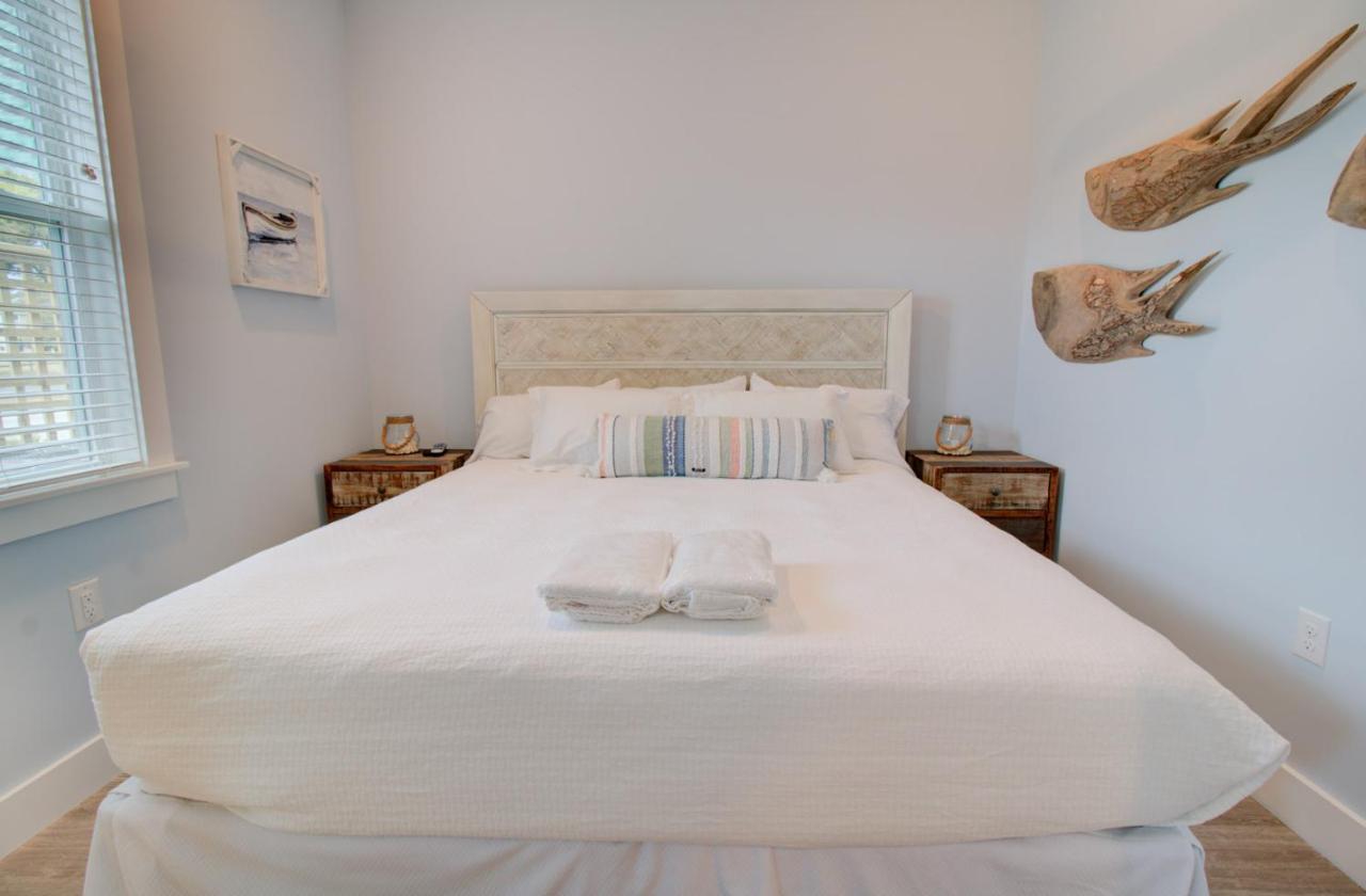 Вилла Beacon Quarters By Kees Vacations Королла Экстерьер фото